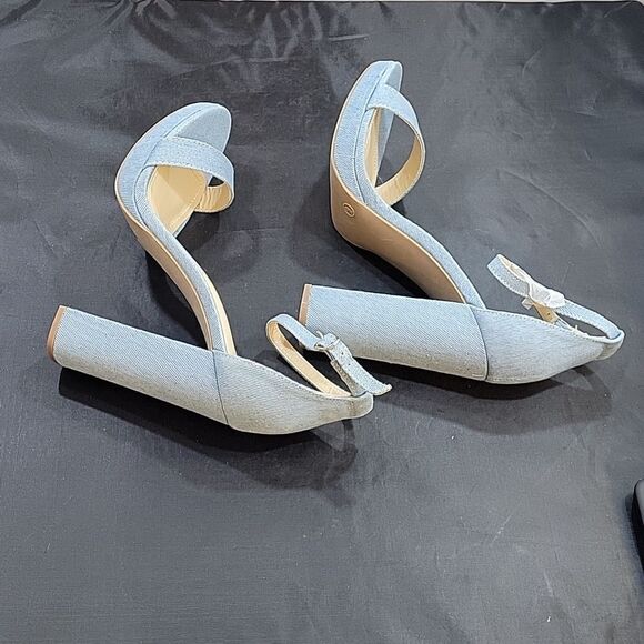 BRAND NEW WILD DIVA LOUNGS BLOCK HIGH HEEL STILETTOS SANDAL - Picture 8 of 15